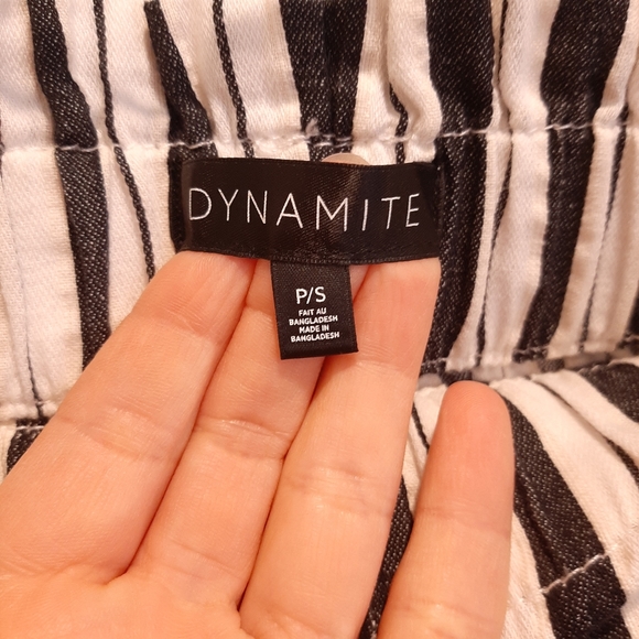 ❌SOLD❌ DYNAMITE High Waist Paperbag Pants Cropped Wide Leg Striped Seersucker - Picture 14 of 15